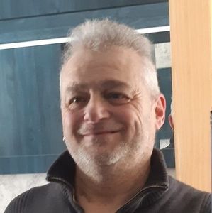 Meet your Posher, Yves